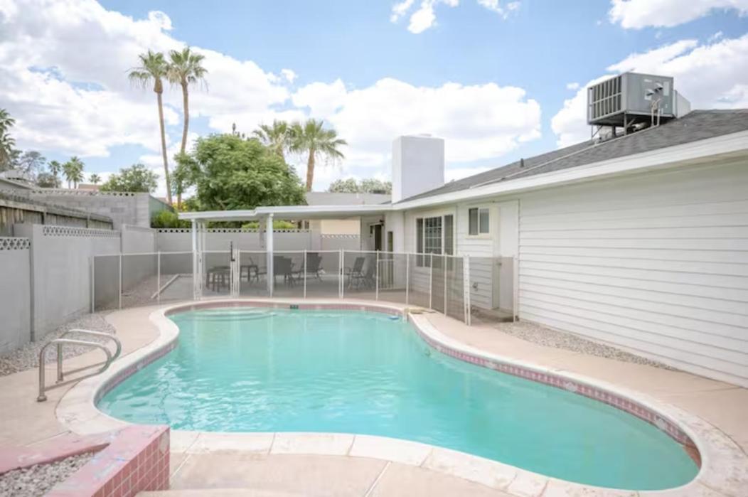Casa de férias Pool 4 Bedroom 2 Bath Close To Strip *